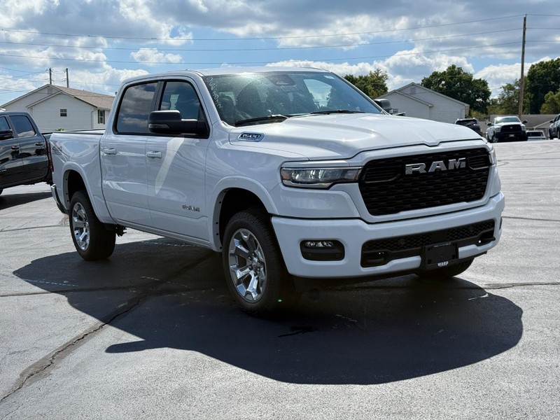 Ram 1500 Vehicle Full-screen Gallery Image 2