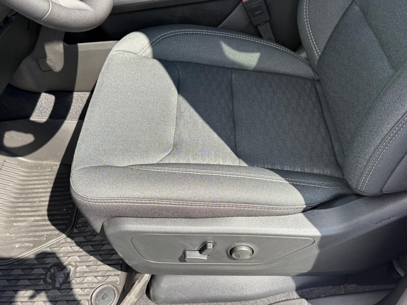 Ram 1500 Vehicle Full-screen Gallery Image 11