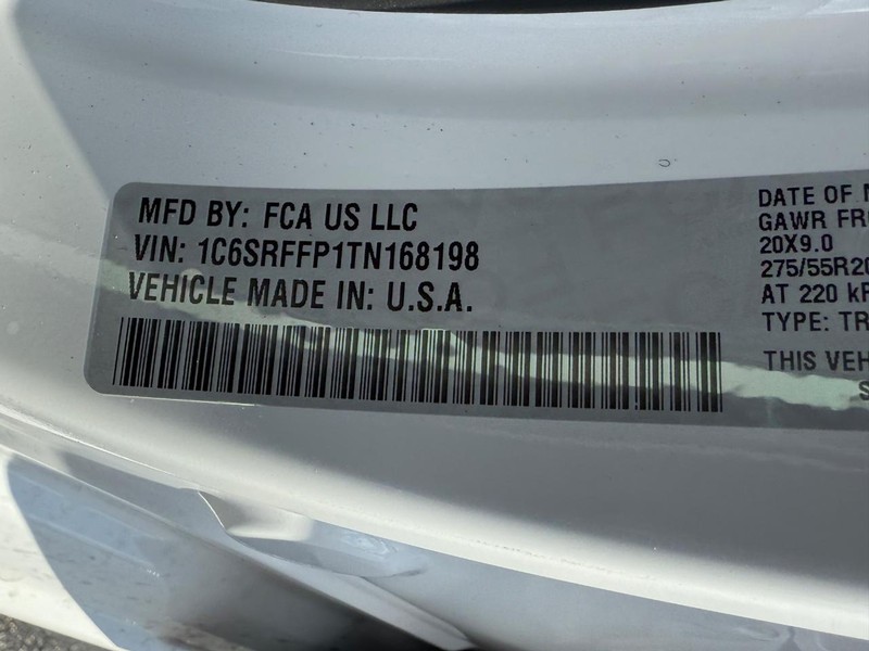 Ram 1500 Vehicle Full-screen Gallery Image 16