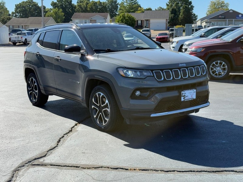 Jeep Compass Vehicle Full-screen Gallery Image 2