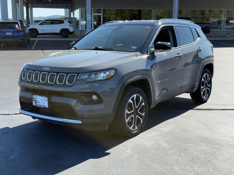 Jeep Compass Vehicle Full-screen Gallery Image 9