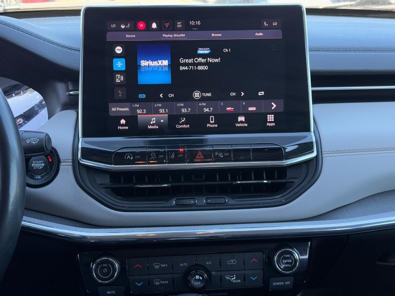 Jeep Compass Vehicle Full-screen Gallery Image 14