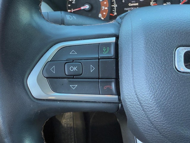 Jeep Compass Vehicle Full-screen Gallery Image 17