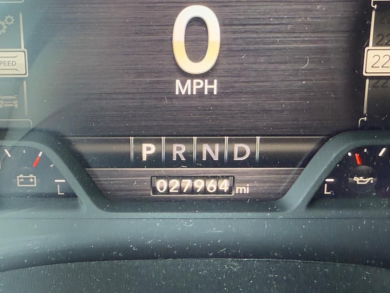 Ram 1500 Vehicle Full-screen Gallery Image 21