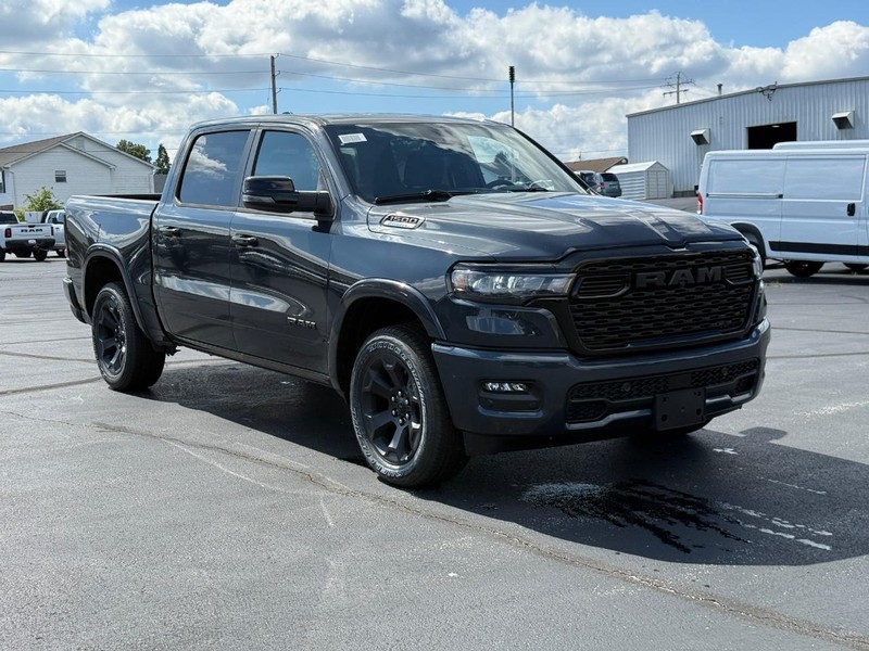 Ram 1500 Vehicle Full-screen Gallery Image 2