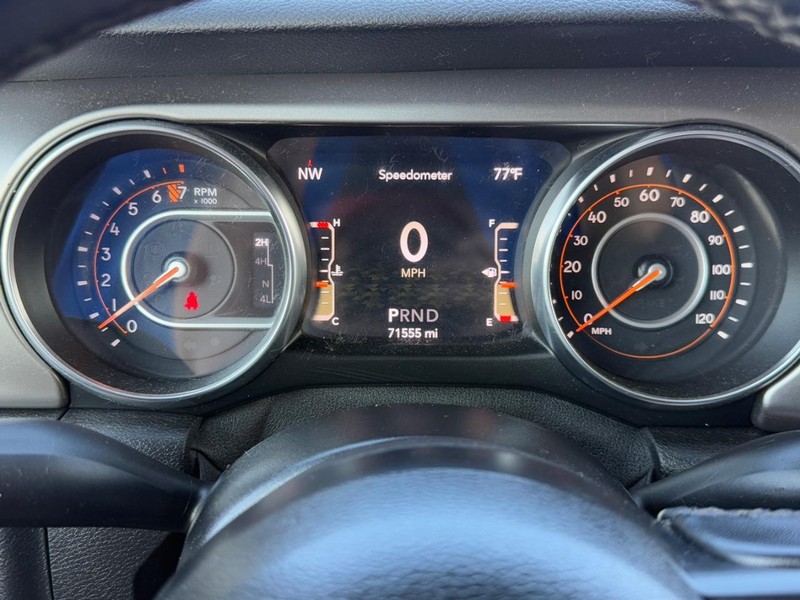 Jeep Gladiator Vehicle Full-screen Gallery Image 19