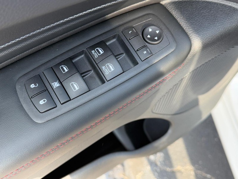 Dodge Durango Vehicle Full-screen Gallery Image 10