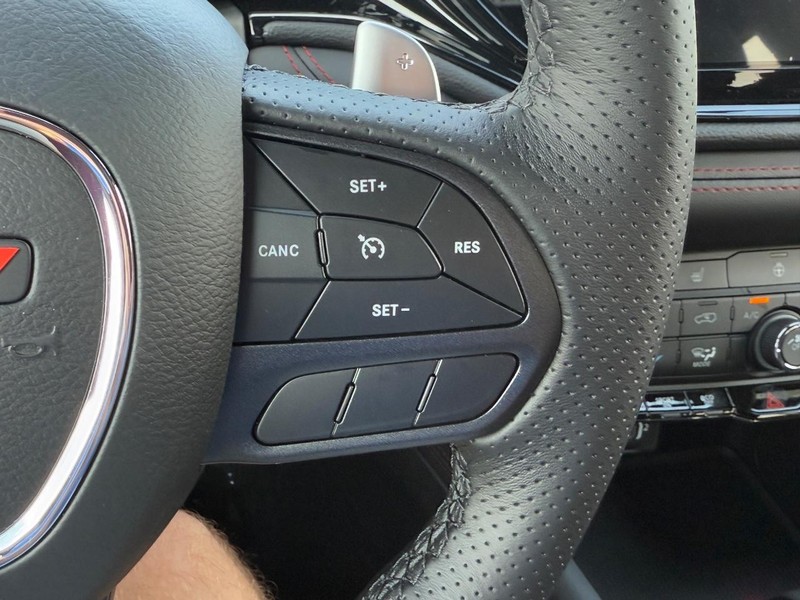 Dodge Durango Vehicle Full-screen Gallery Image 13