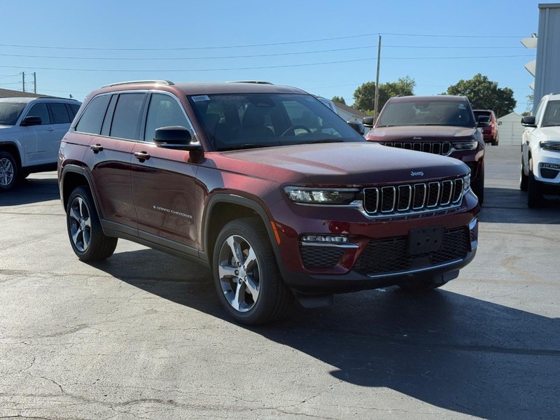 Jeep Grand Cherokee Vehicle Full-screen Gallery Image 2
