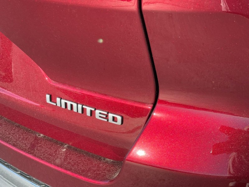 Jeep Grand Cherokee Vehicle Full-screen Gallery Image 4