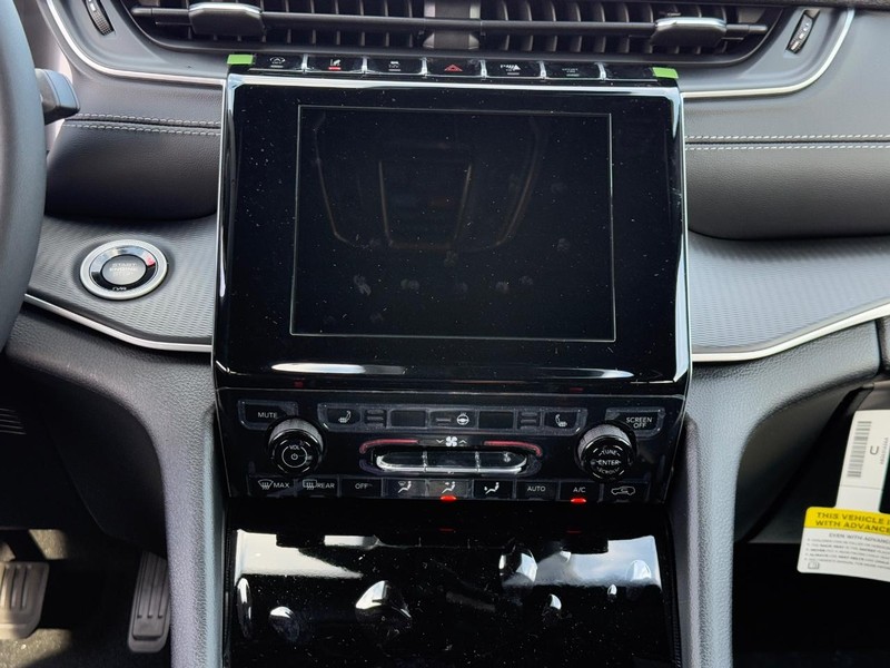 Jeep Grand Cherokee Vehicle Full-screen Gallery Image 9