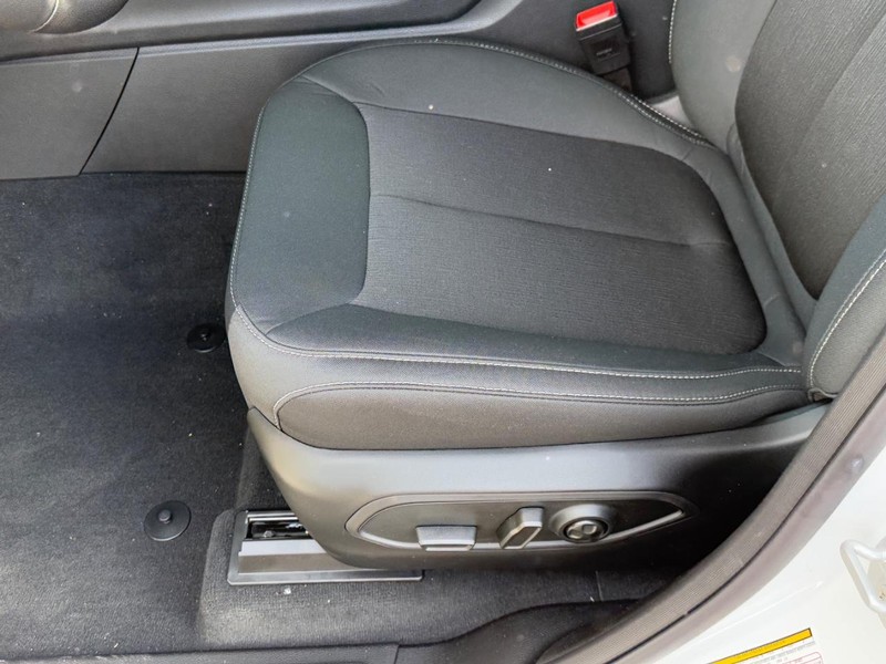 Jeep Grand Cherokee Vehicle Full-screen Gallery Image 11