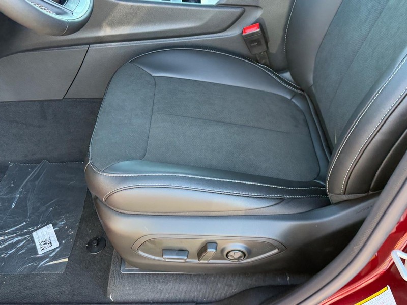 Jeep Grand Cherokee Vehicle Full-screen Gallery Image 10