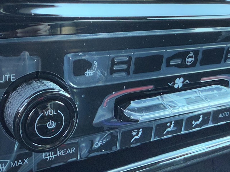 Jeep Grand Cherokee Vehicle Full-screen Gallery Image 14