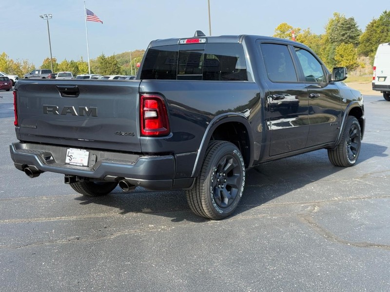 Ram 1500 Vehicle Full-screen Gallery Image 3