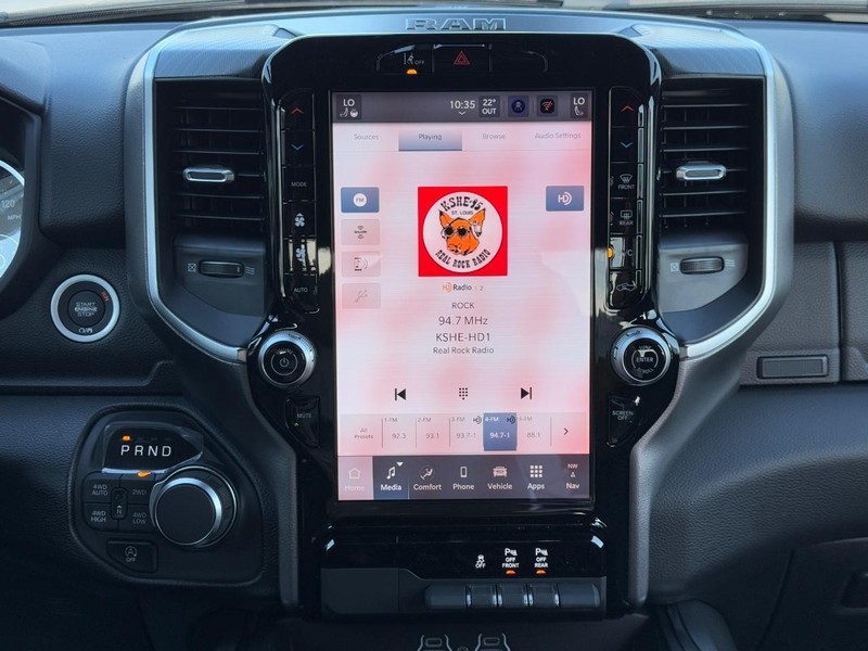 Ram 1500 Vehicle Full-screen Gallery Image 10