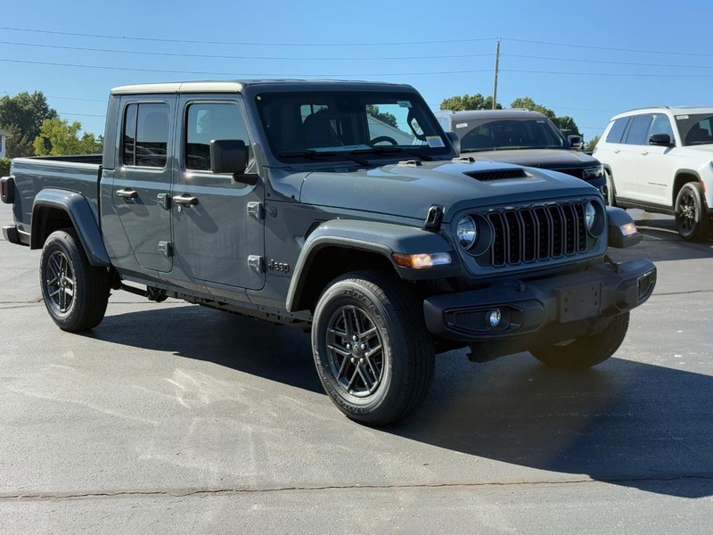 Jeep Gladiator Vehicle Full-screen Gallery Image 2
