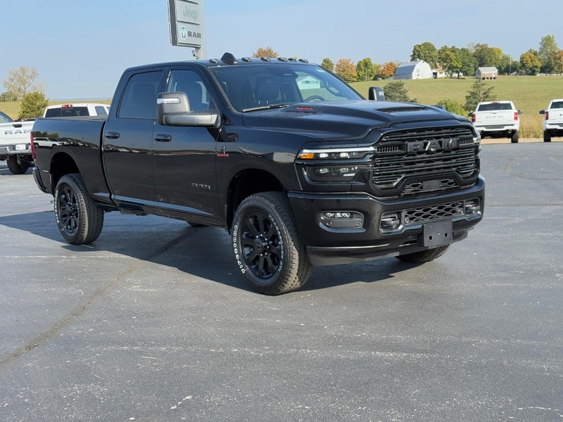 Ram 2500 Vehicle Full-screen Gallery Image 2
