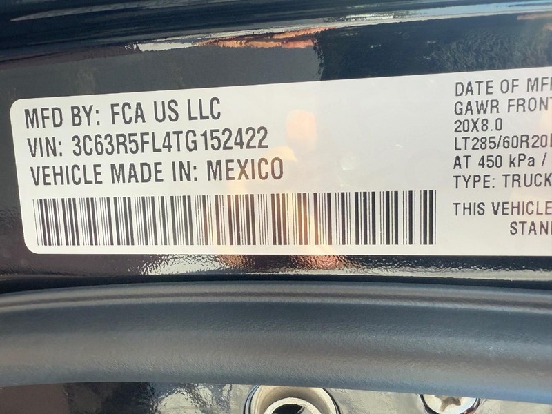 Ram 2500 Vehicle Full-screen Gallery Image 13