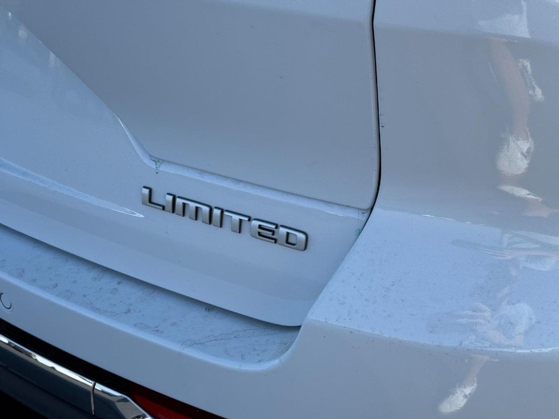 Jeep Grand Cherokee Vehicle Full-screen Gallery Image 4