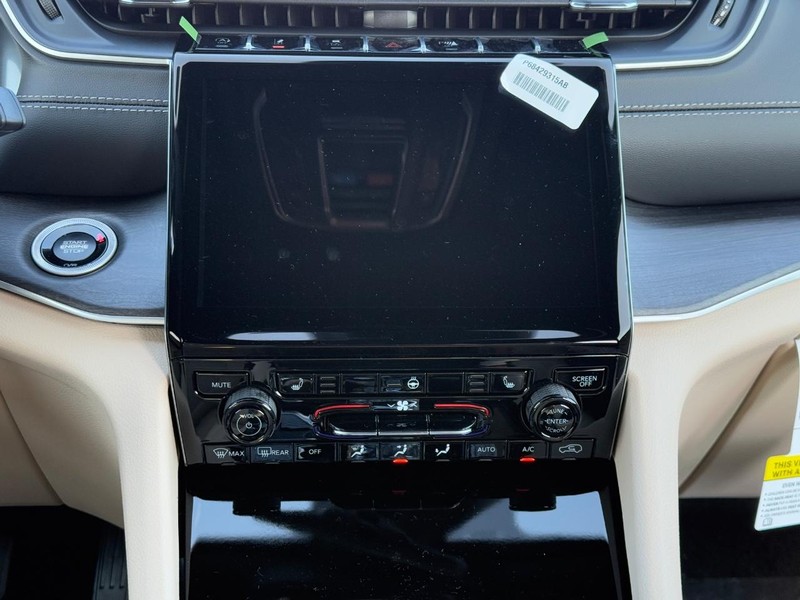 Jeep Grand Cherokee Vehicle Full-screen Gallery Image 9