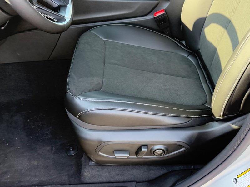 Jeep Grand Cherokee Vehicle Full-screen Gallery Image 10