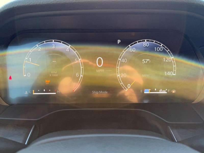 Jeep Grand Cherokee Vehicle Full-screen Gallery Image 14