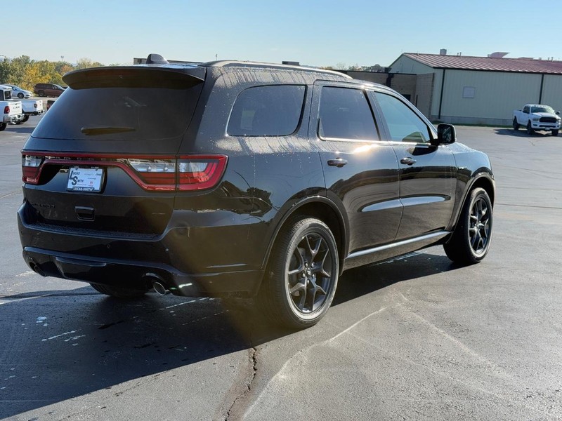 Dodge Durango Vehicle Full-screen Gallery Image 3