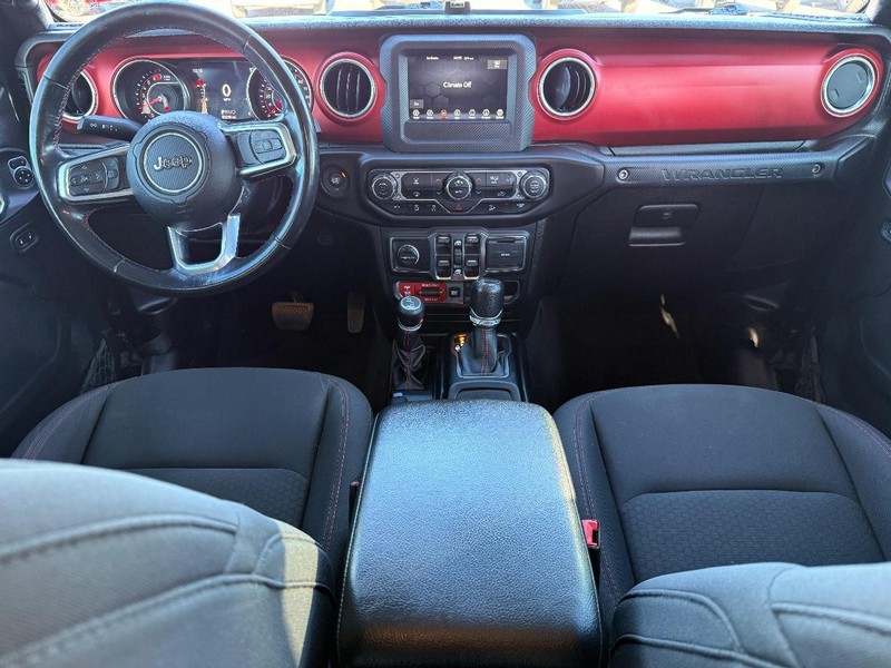 Jeep Wrangler Unlimited Vehicle Full-screen Gallery Image 12