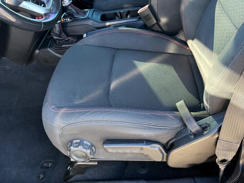 Jeep Wrangler Unlimited Vehicle Full-screen Gallery Image 16