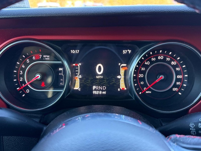 Jeep Wrangler Unlimited Vehicle Full-screen Gallery Image 19