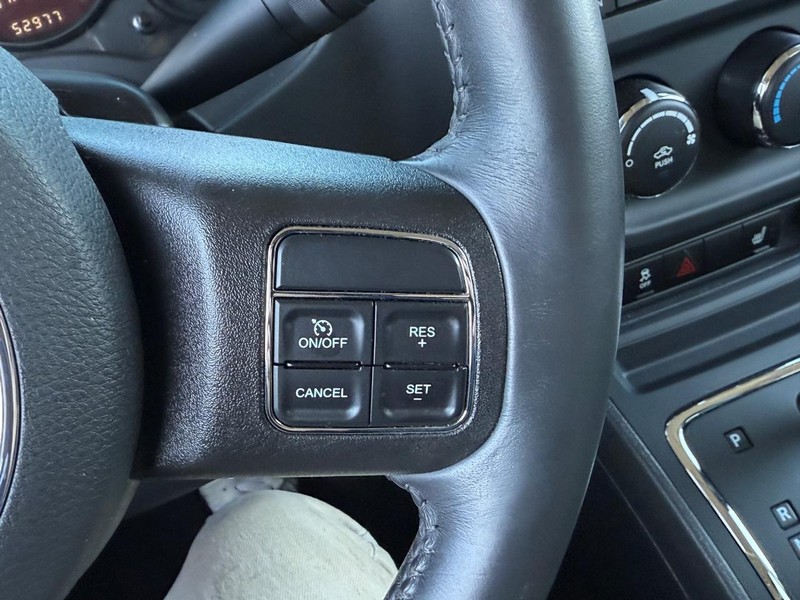 Jeep Patriot Vehicle Full-screen Gallery Image 17