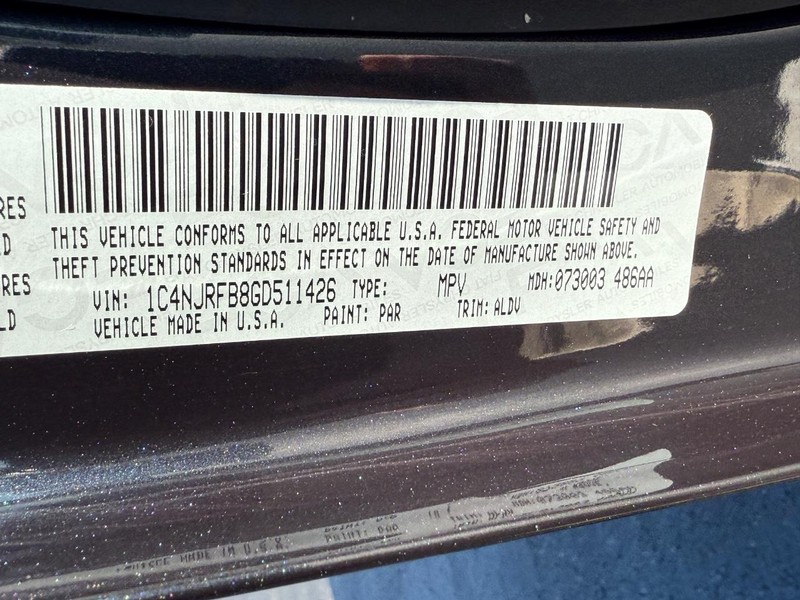 Jeep Patriot Vehicle Full-screen Gallery Image 22