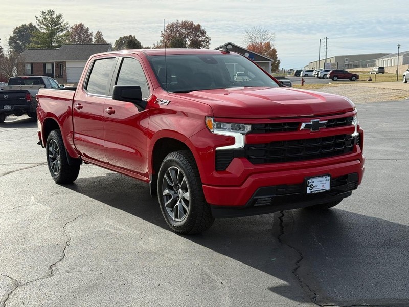Chevrolet Silverado 1500 Vehicle Full-screen Gallery Image 02