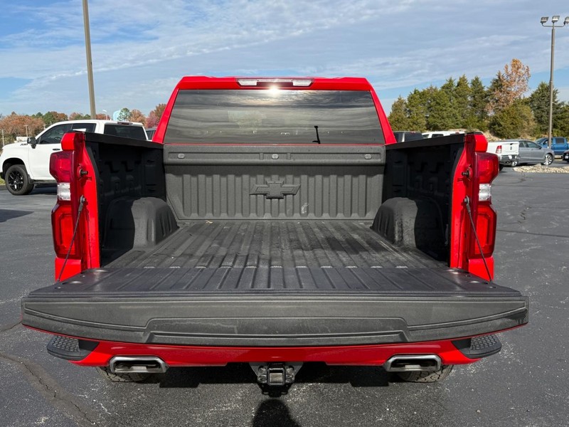 Chevrolet Silverado 1500 Vehicle Full-screen Gallery Image 04