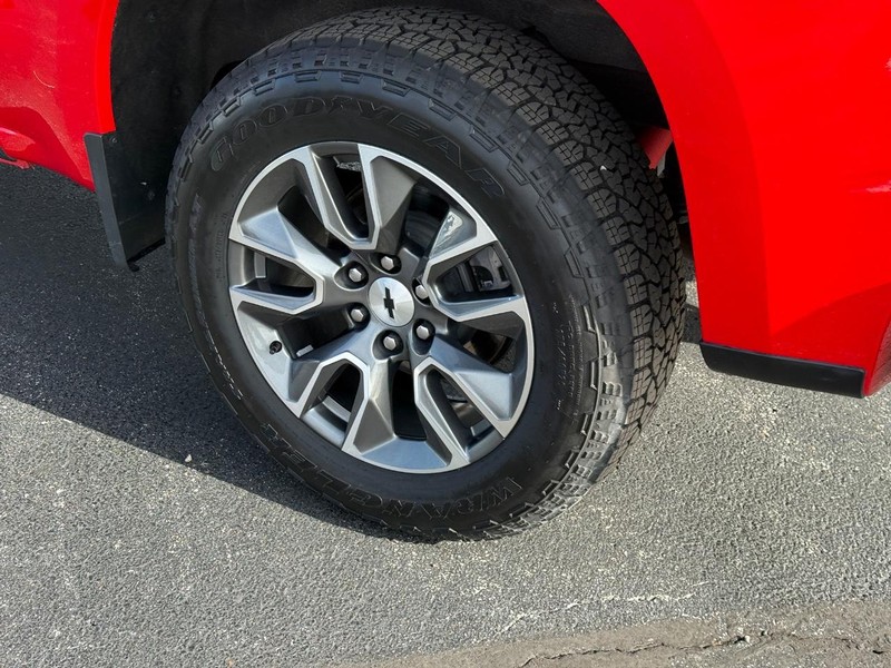 Chevrolet Silverado 1500 Vehicle Full-screen Gallery Image 08