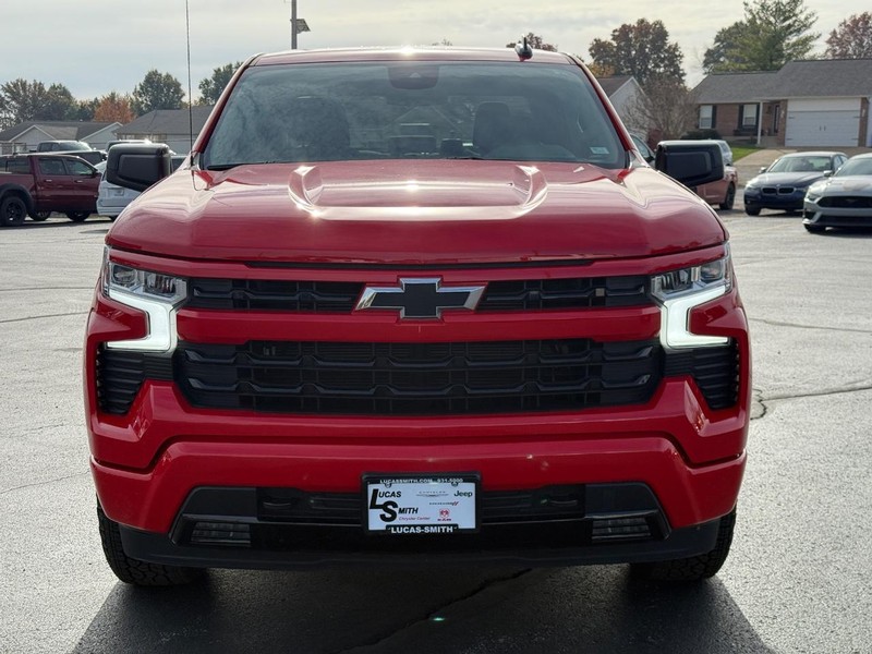 Chevrolet Silverado 1500 Vehicle Full-screen Gallery Image 11