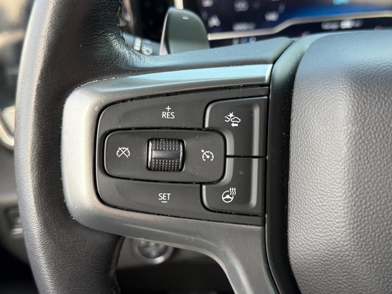 Chevrolet Silverado 1500 Vehicle Full-screen Gallery Image 19