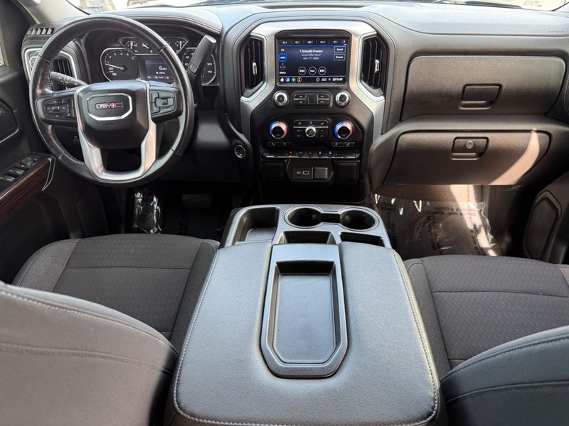 GMC Sierra 1500 Vehicle Full-screen Gallery Image 14