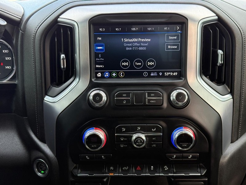 GMC Sierra 1500 Vehicle Full-screen Gallery Image 16