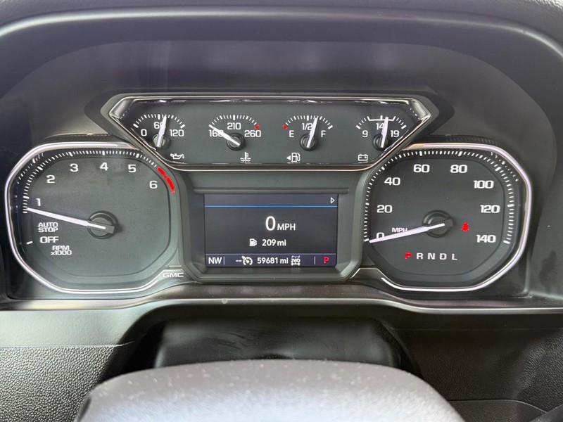 GMC Sierra 1500 Vehicle Full-screen Gallery Image 22