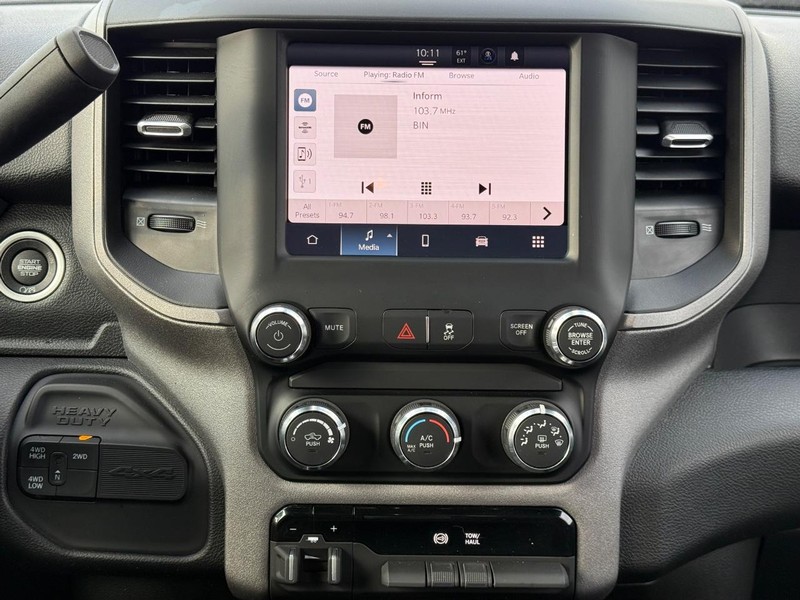 Ram 2500 Vehicle Full-screen Gallery Image 15