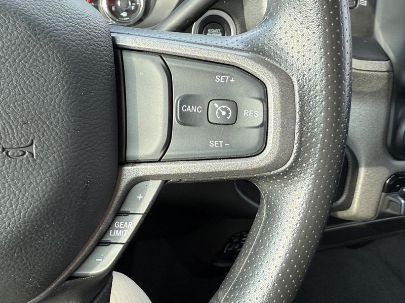 Ram 2500 Vehicle Full-screen Gallery Image 19