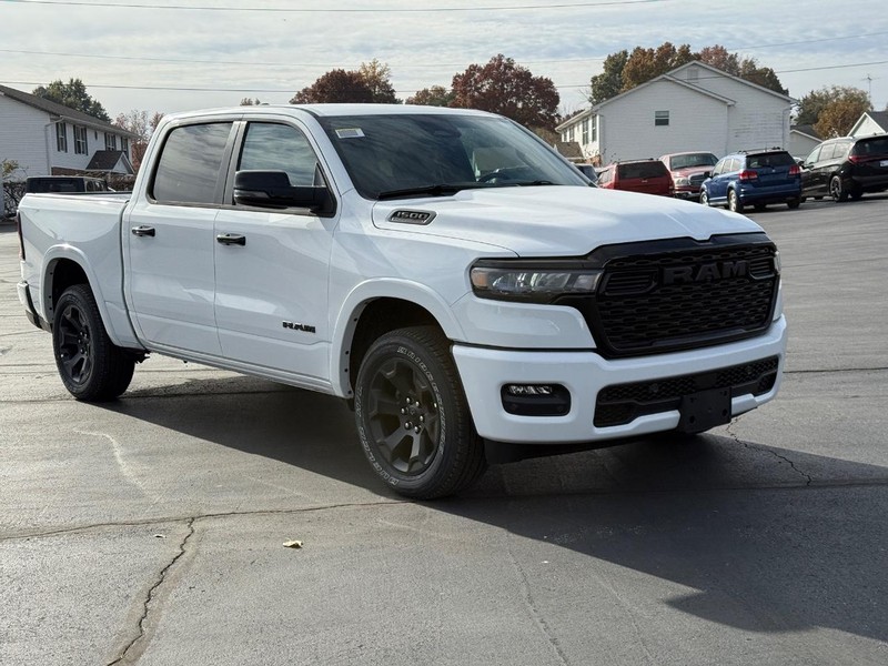 Ram 1500 Vehicle Full-screen Gallery Image 2