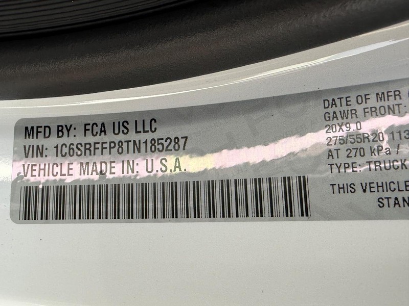 Ram 1500 Vehicle Full-screen Gallery Image 15