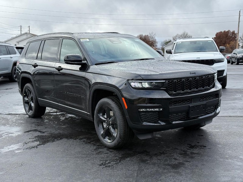 Jeep Grand Cherokee L Vehicle Full-screen Gallery Image 2