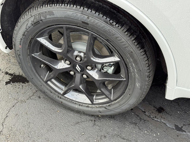 Dodge Durango Vehicle Full-screen Gallery Image 6