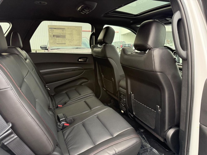 Dodge Durango Vehicle Full-screen Gallery Image 7