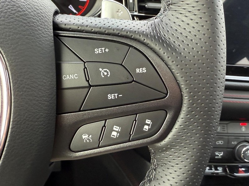 Dodge Durango Vehicle Full-screen Gallery Image 15