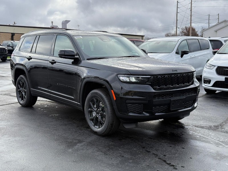 Jeep Grand Cherokee L Vehicle Full-screen Gallery Image 2